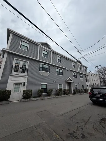 $4,100 | 43 Pitman Street, Unit 202, Somerville, MA 02143