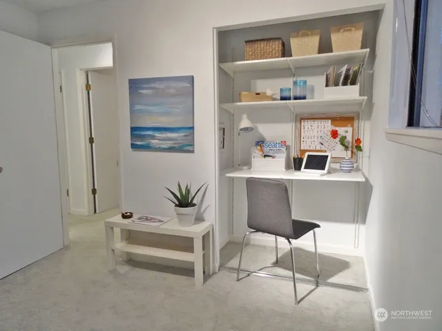 $2,195 | 343 4th Avenue, Unit D, Kirkland, WA 98033