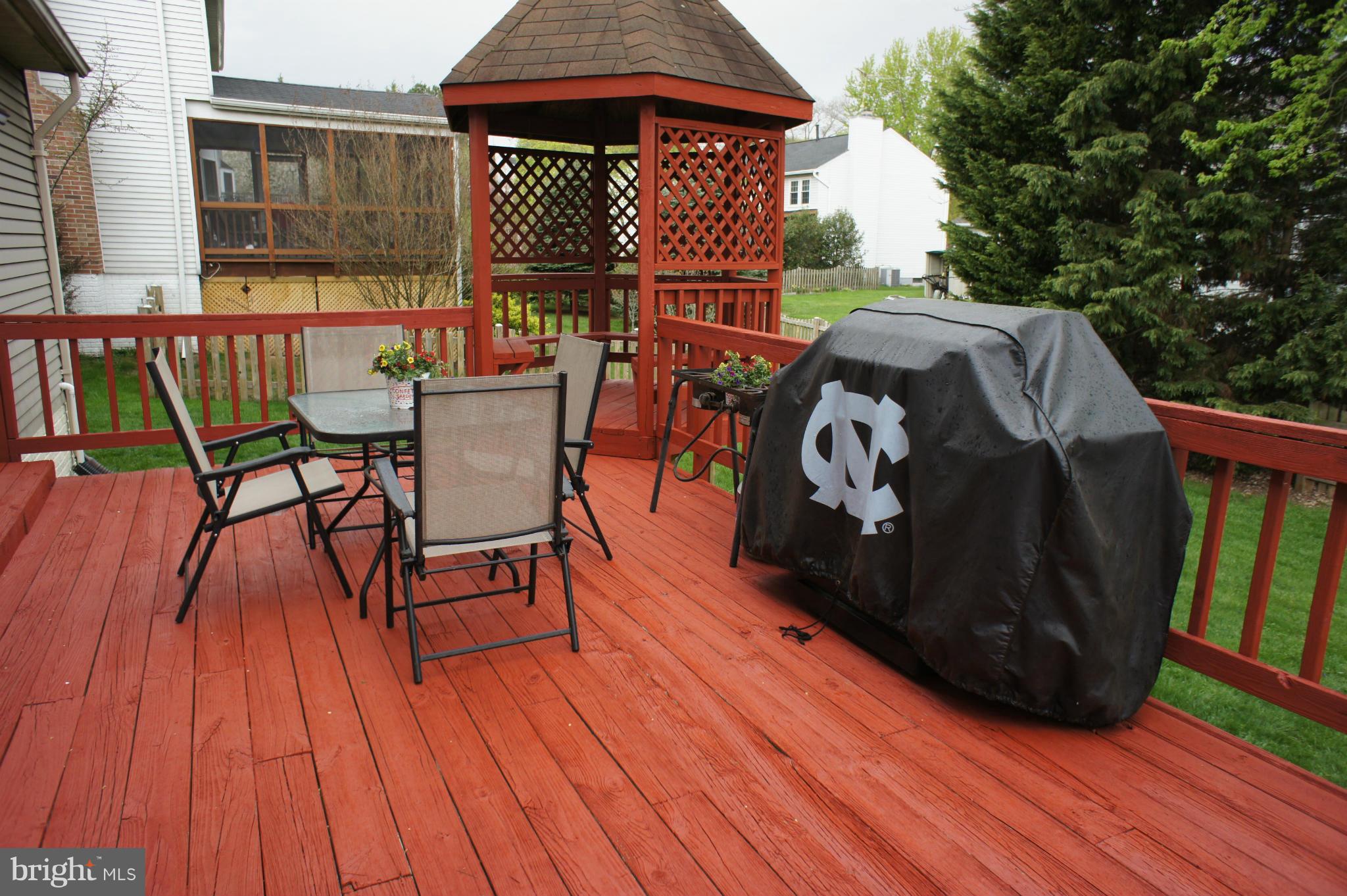1923 Beech Road Sterling, VA 20164 - Photo 24 of 27 Deck & Gazebo