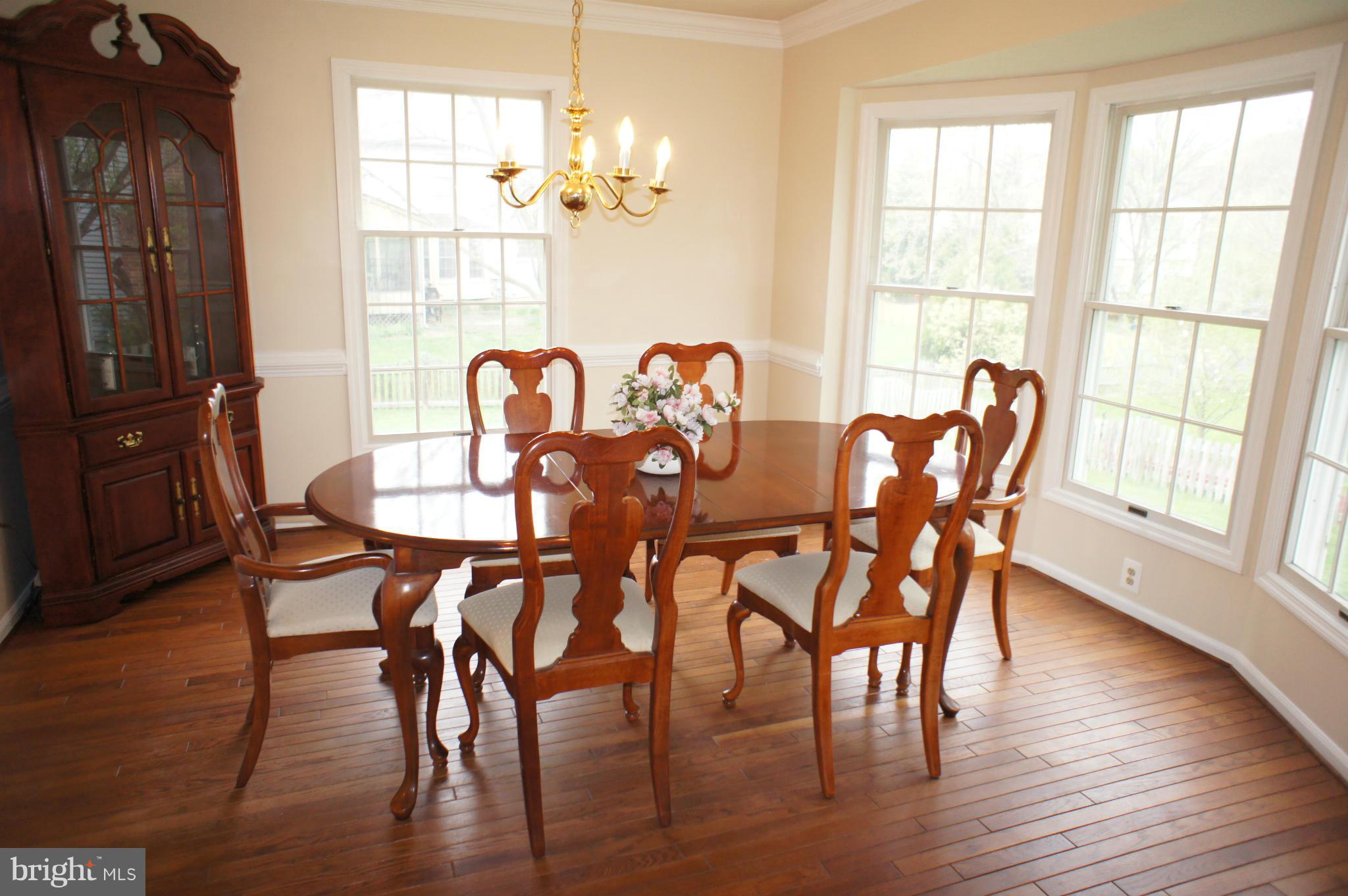 1923 Beech Road Sterling, VA 20164 - Photo 4 of 27 Dining Room