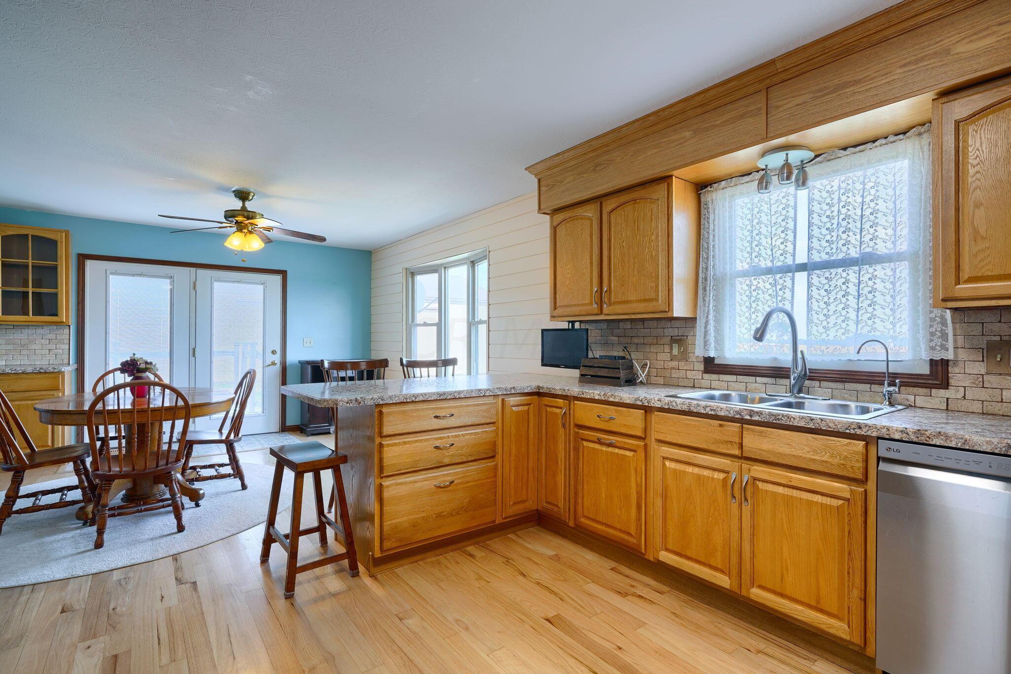 14722 London Road Orient, OH 43146 - Photo 16 of 52 Kitchen