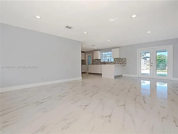 $5,200 | 5770 Northeast 18th Avenue, Fort Lauderdale, FL 33334