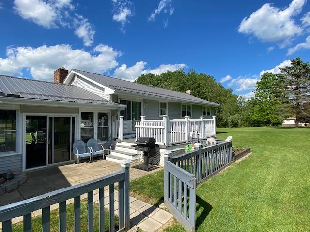 4942 Georgetown Road Franklin, PA 16323 - Photo 3 of 28 a balcony with furniture and garden view