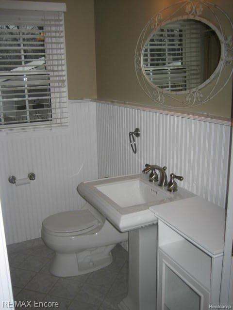 2344 Windemere Road Birmingham, MI 48009 - Photo 10 of 22 Bathroom