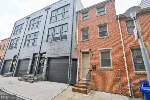 $2,700 | 21 South Chapel Street, Baltimore, MD 21231