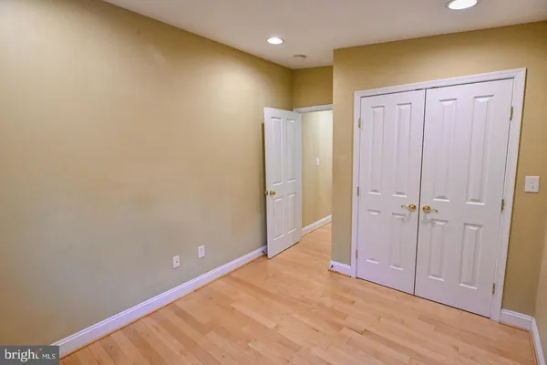 $2,700 | 21 South Chapel Street, Baltimore, MD 21231