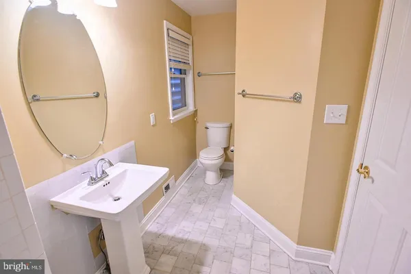 $2,700 | 21 South Chapel Street, Baltimore, MD 21231