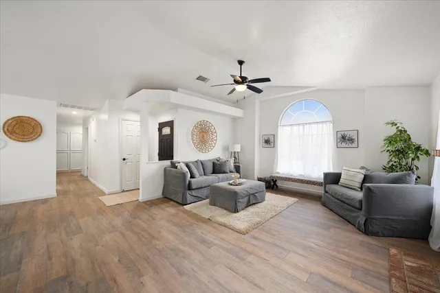 $624,500 | 15 Sierra Mesa Court, Auburn, CA 95603