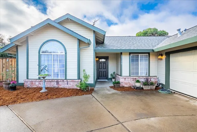 $624,500 | 15 Sierra Mesa Court, Auburn, CA 95603