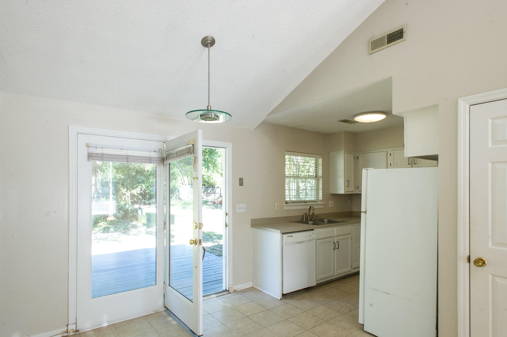 101 Laurel Ridge Road North Charleston, SC 29418 - Photo 15 of 28 STP_3277