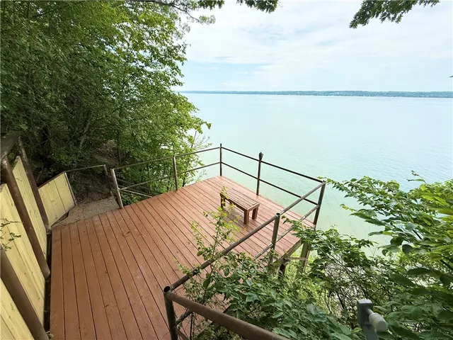 $989,000 | 4108-4109 High Banks, Fayette, NY 14456