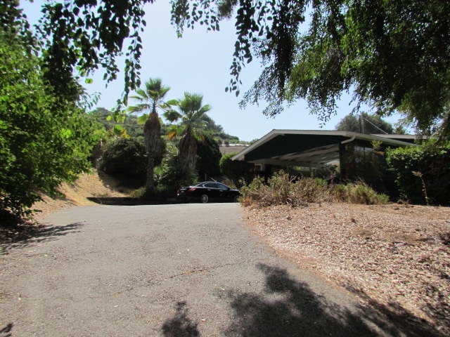 9201 Old Castle Road Valley Center, CA 92082 - Photo 4 of 23 Gallery Image 4