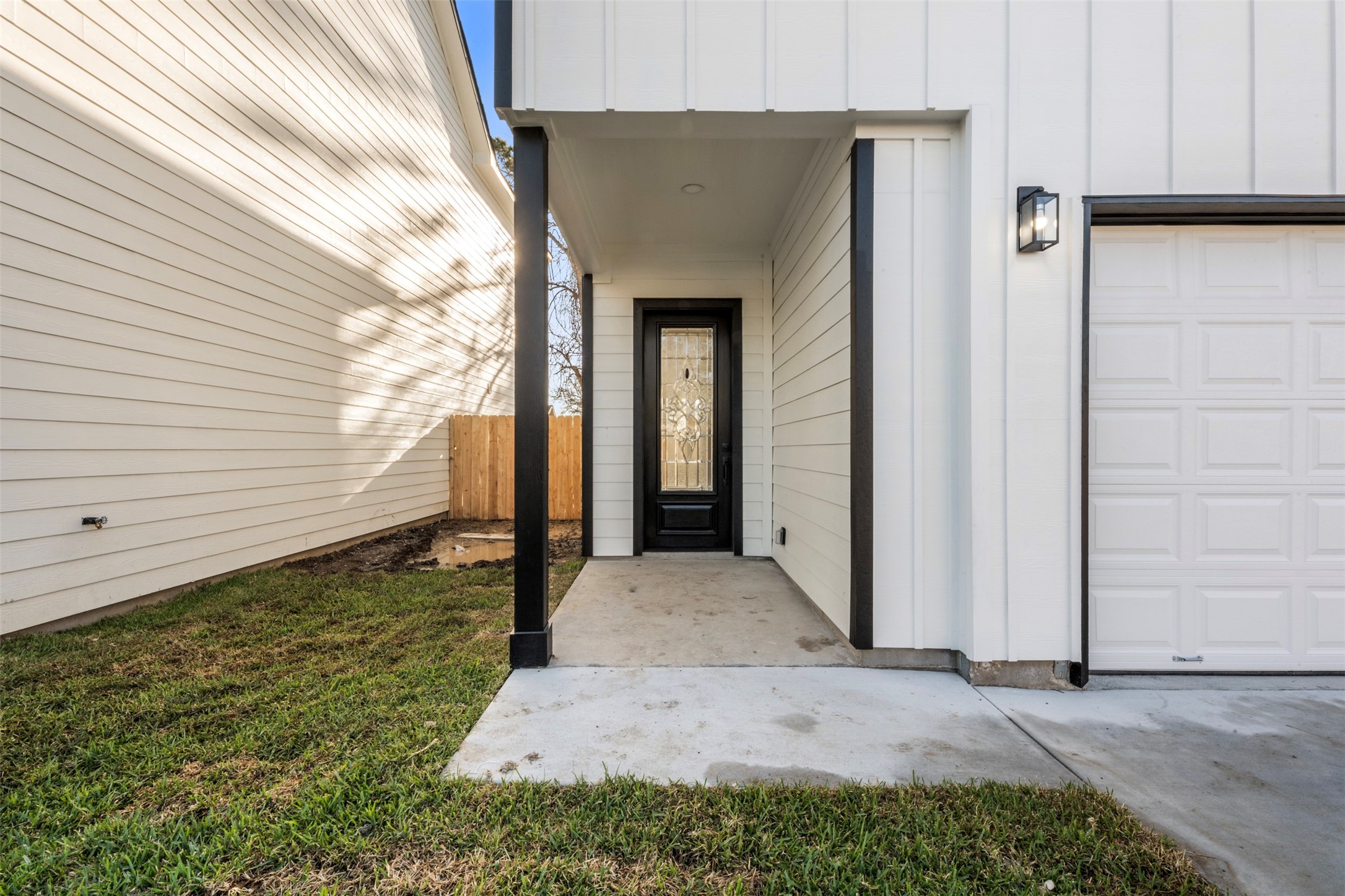 1306 Duff Lane Houston, TX 77022 - Photo 2 of 33 a view of a house with backyard