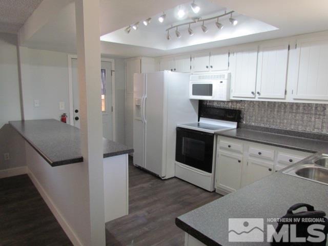1855 Prior Reno, NV 89503 - Photo 5 of 25 a kitchen with cabinets and stainless steel appliances