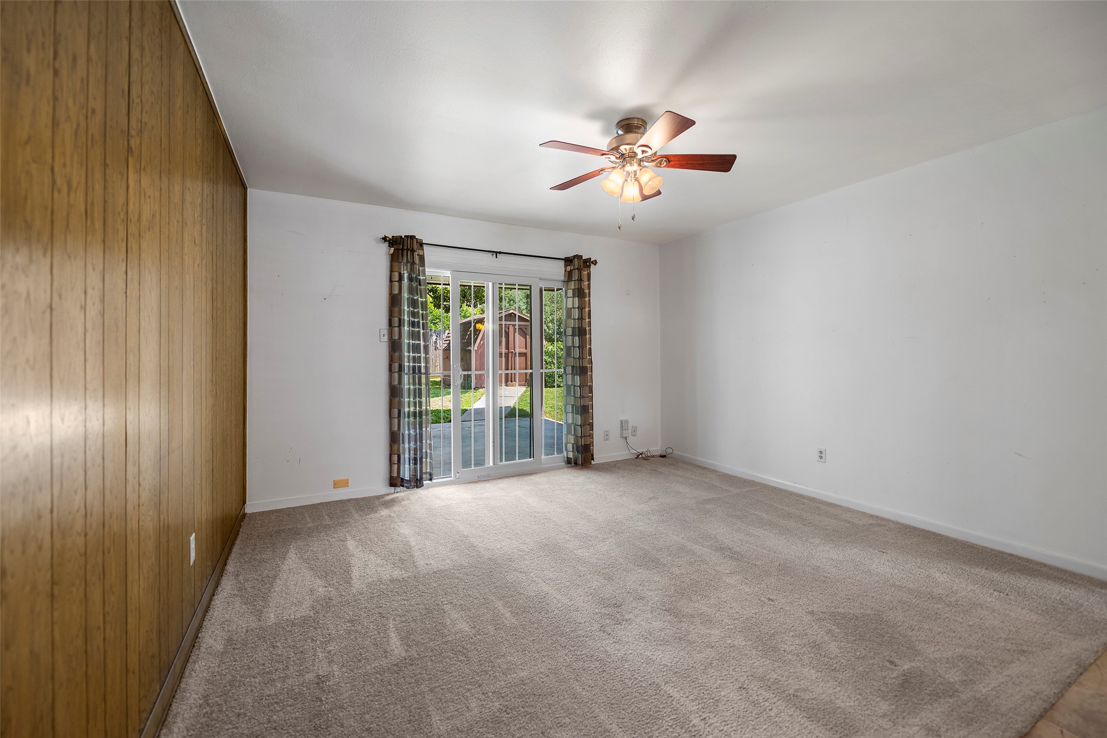 4511 Connorvale Road Houston, TX 77039 - Photo 18 of 25 Living room