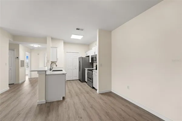 $304,900 | 5447 Vineland Road, Unit 1308, Orlando, FL 32811