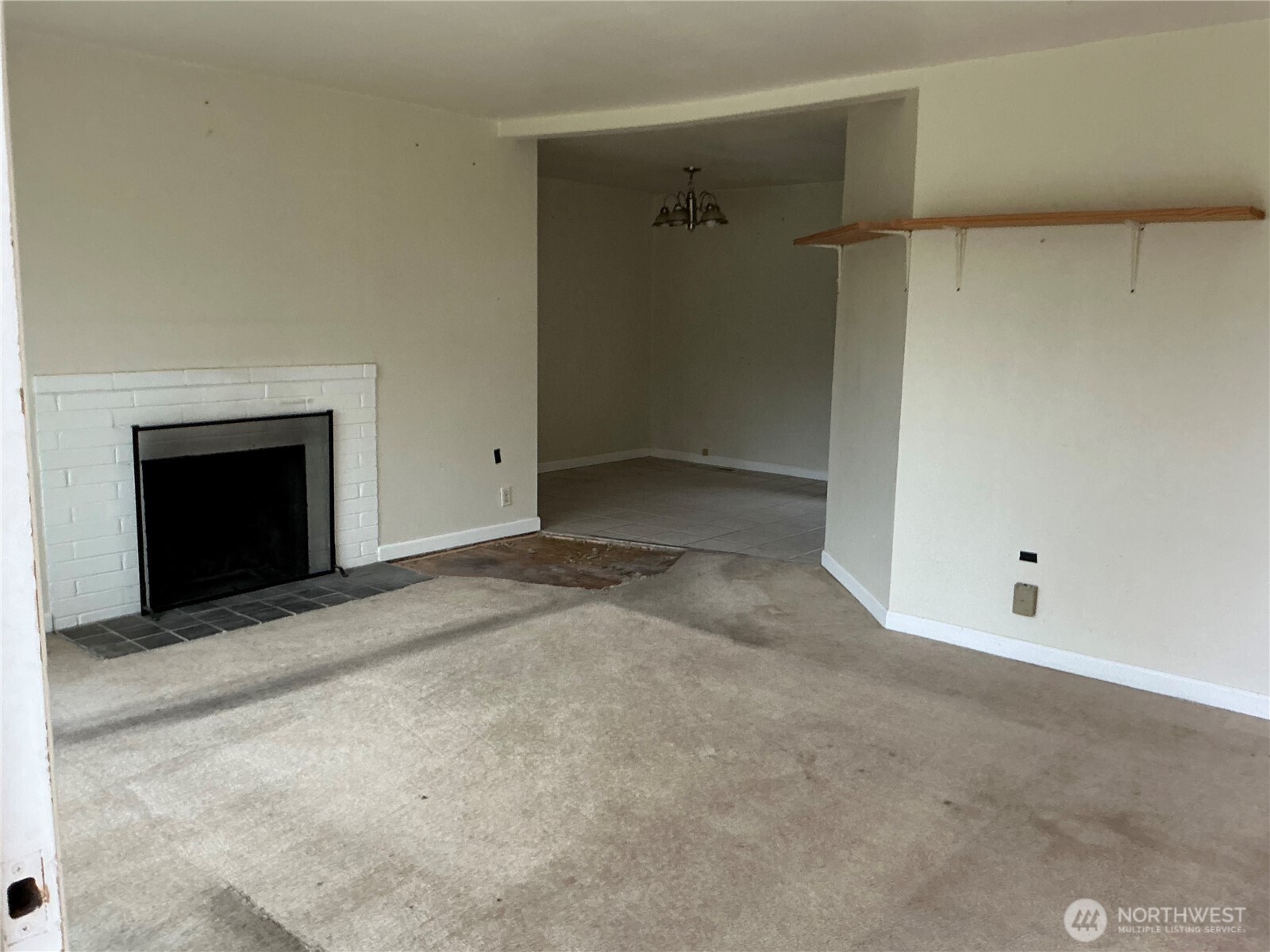 8007 215th Street Southwest Edmonds, WA 98026 - Photo 4 of 10