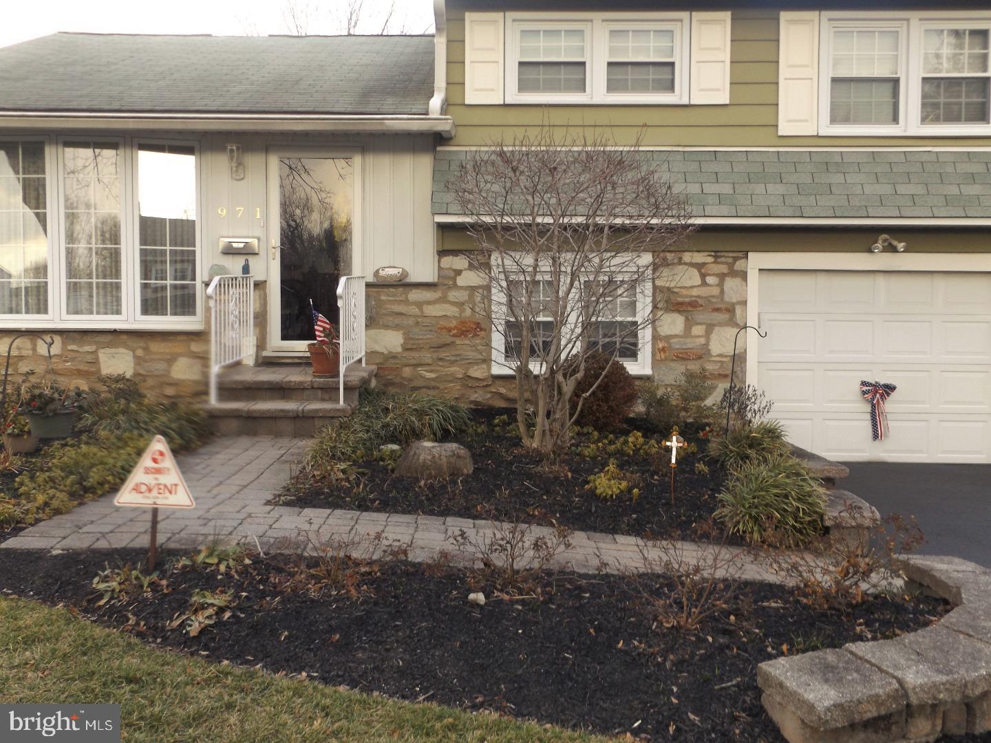 971 Windsor Road Warminster, PA 18974 - Photo 2 of 25