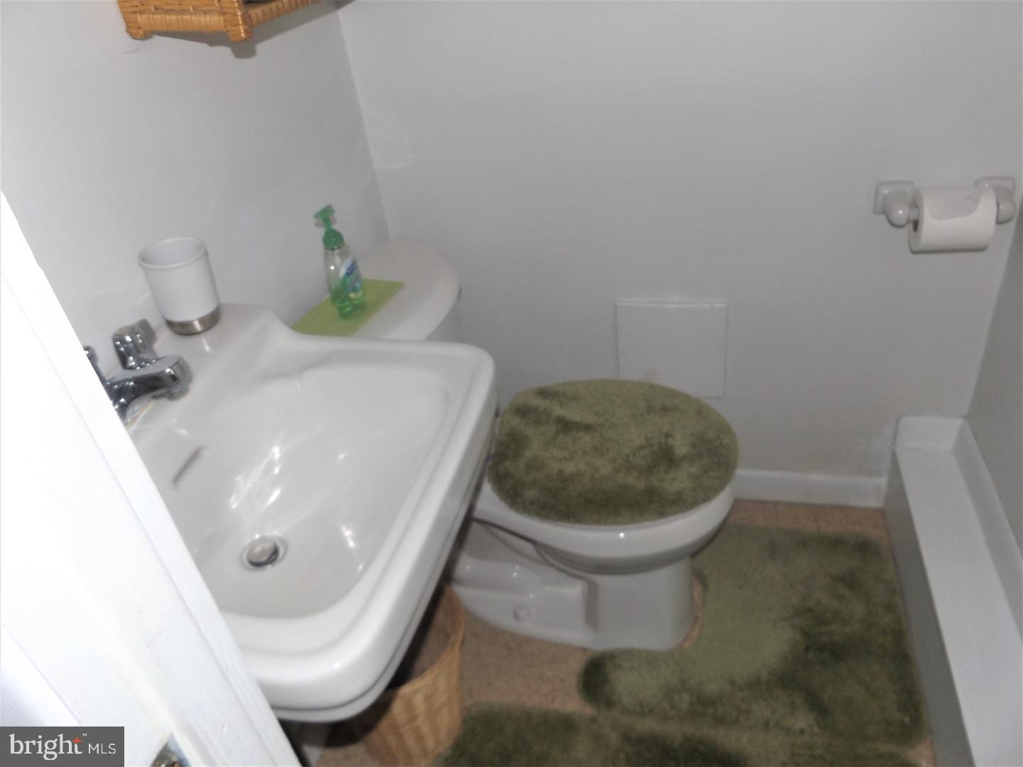 971 Windsor Road Warminster, PA 18974 - Photo 21 of 25