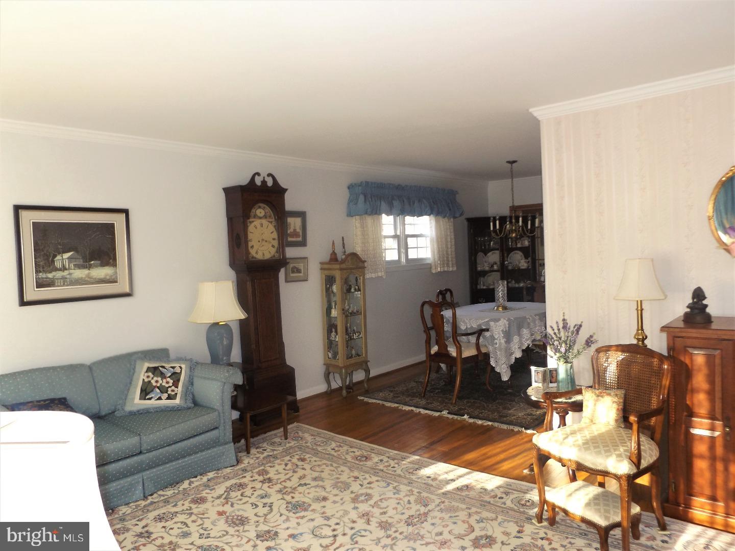 971 Windsor Road Warminster, PA 18974 - Photo 4 of 25
