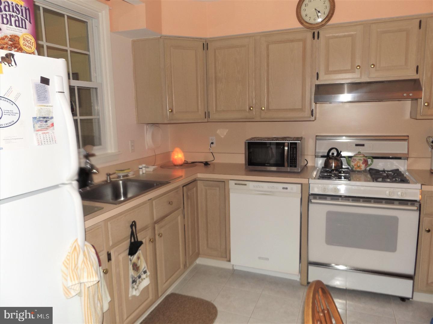 971 Windsor Road Warminster, PA 18974 - Photo 6 of 25