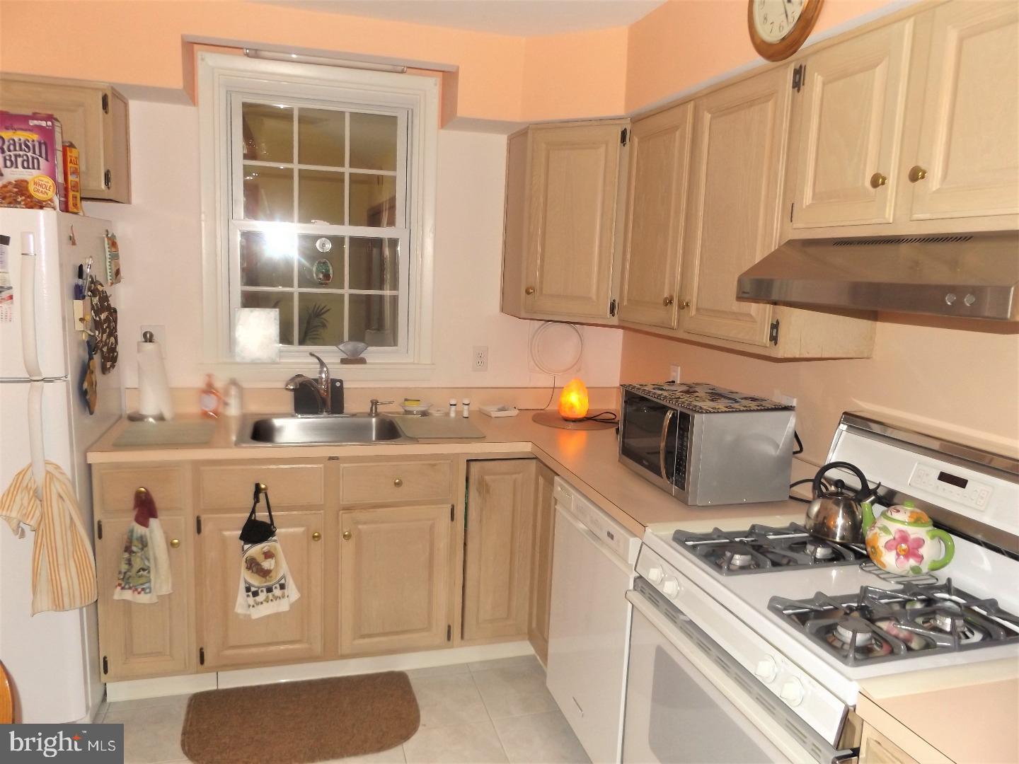 971 Windsor Road Warminster, PA 18974 - Photo 7 of 25