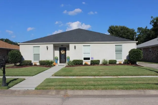 $2,650 | 4725 Craig Avenue, Metairie, LA 70003