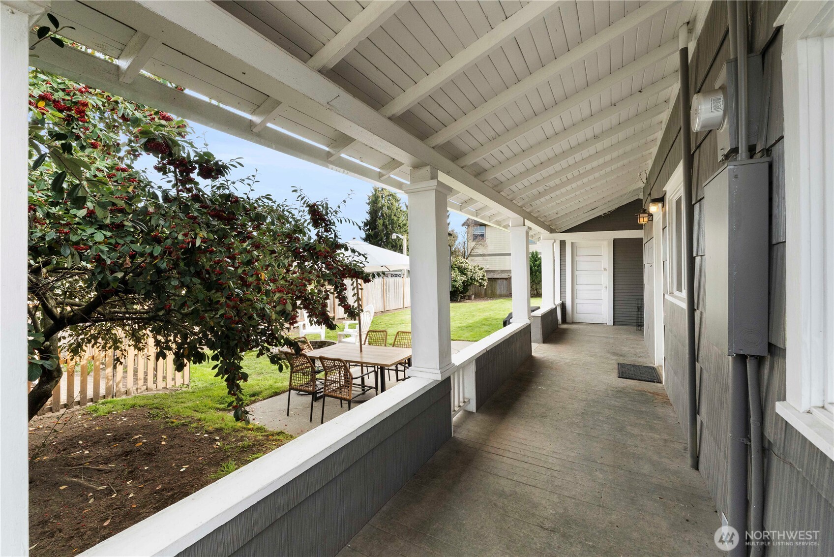 425 Valley Avenue East Sumner, WA 98390 - Photo 28 of 34 a view of a porch