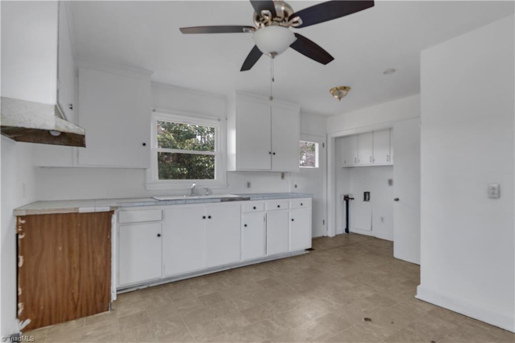 1052 North Main Street Troy, NC 27371 - Photo 8 of 24