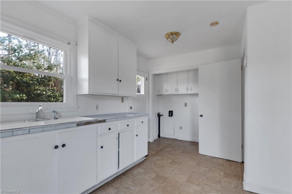 1052 North Main Street Troy, NC 27371 - Photo 9 of 24