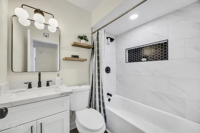 $309,000 | 5747 North 67th Drive, Glendale, AZ 85303