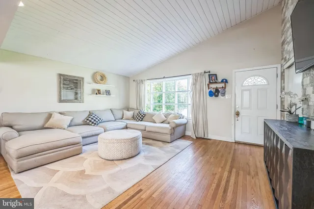 $550,000 | 28 Pennlyn Road, Churchville, PA 18966