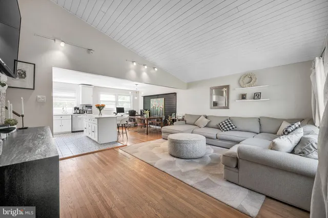 $550,000 | 28 Pennlyn Road, Churchville, PA 18966