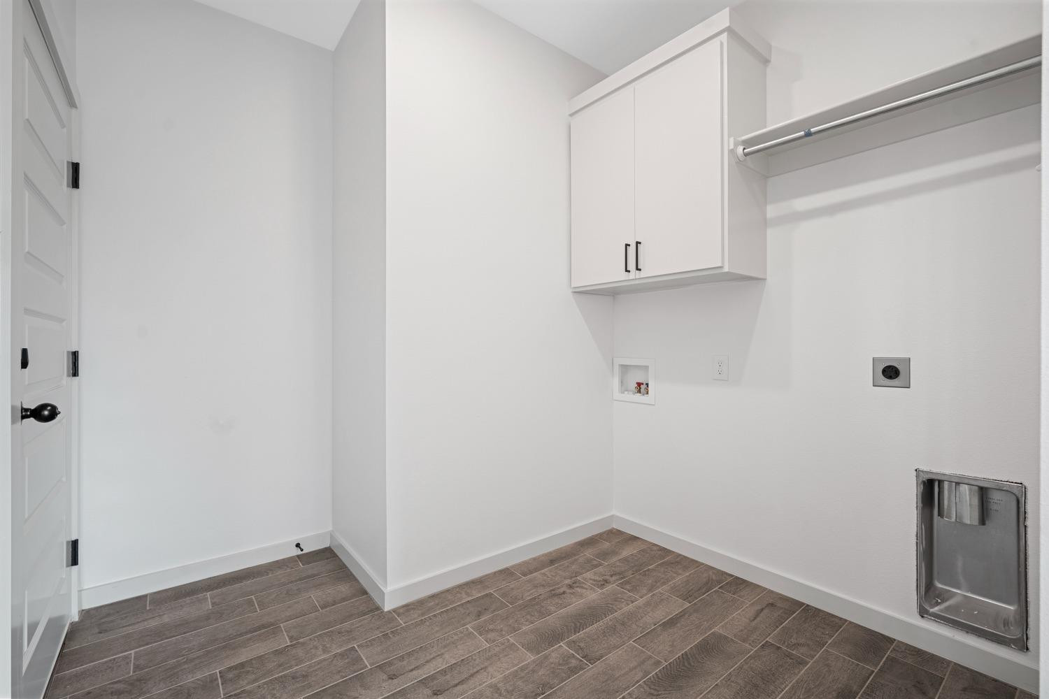 5902 Grinnell Street Lubbock, TX 79416 - Photo 12 of 26 a view of utility room
