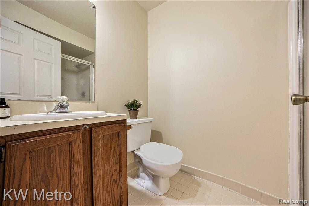 1695 Huntington Park, Unit D Rochester Hills, MI 48309 - Photo 17 of 24