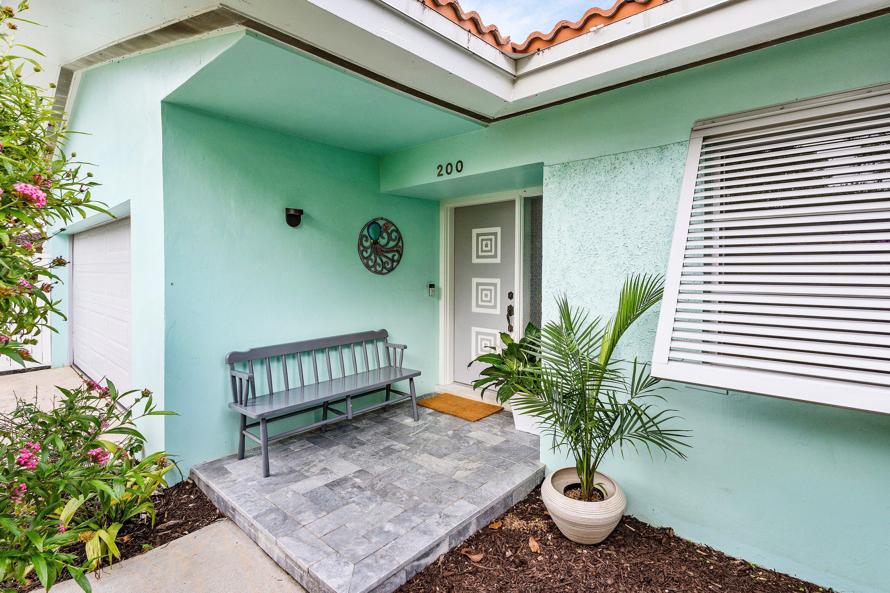 200 Northwest 11th Avenue Boca Raton, FL 33486 - Photo 5 of 32 Front Door
