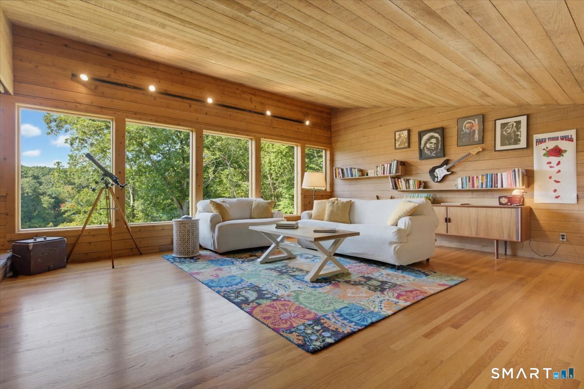 26 Pent Road Weston, CT 06883 - Photo 17 of 40 Gallery Image 17