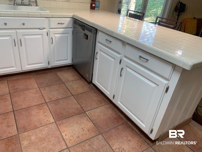 4211 Winchester Drive Mobile, AL 36693 - Photo 8 of 22