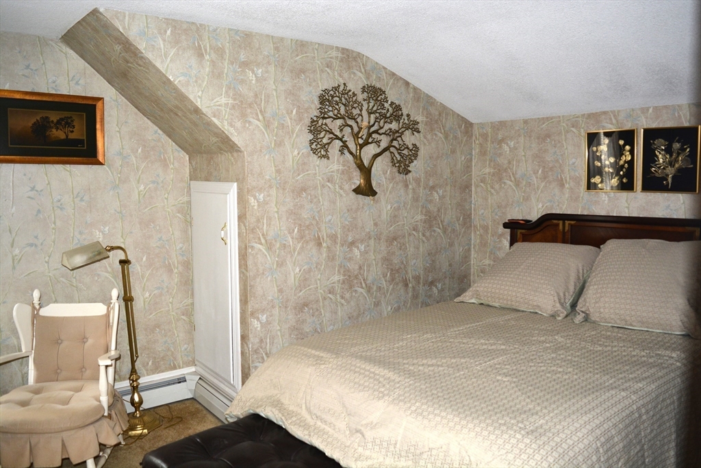 20 Exeter Street West Springfield, MA 01089 - Photo 27 of 42