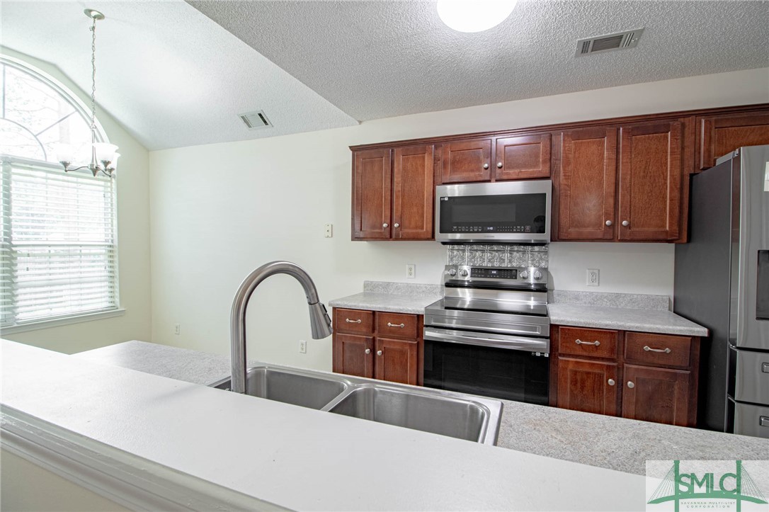 202 Brookstone Court Rincon, GA 31326 - Photo 13 of 32