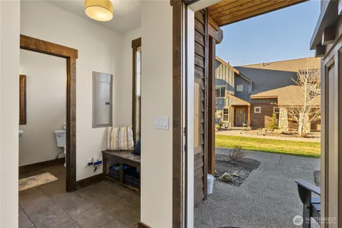 $920,000 | 123 Big Hill Drive, Cle Elum, WA 98922