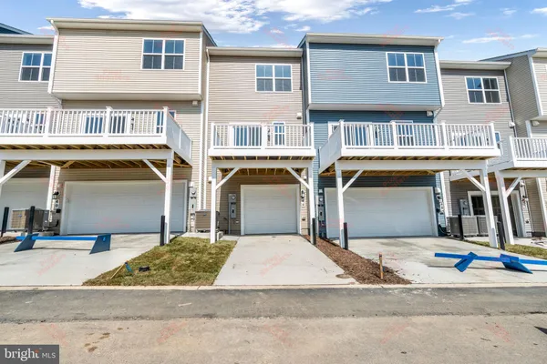 $2,100 | 1324 Cedar Vly Road, Ranson, WV 25438