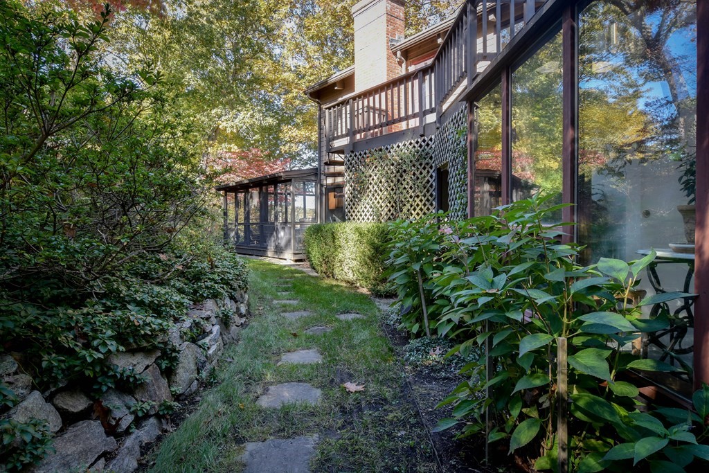 212 Farm Road Sherborn, MA 01770 - Photo 29 of 31 Gallery Image 29