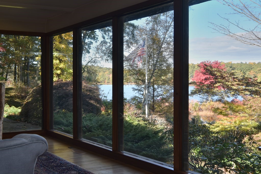 212 Farm Road Sherborn, MA 01770 - Photo 10 of 31 Gallery Image 10