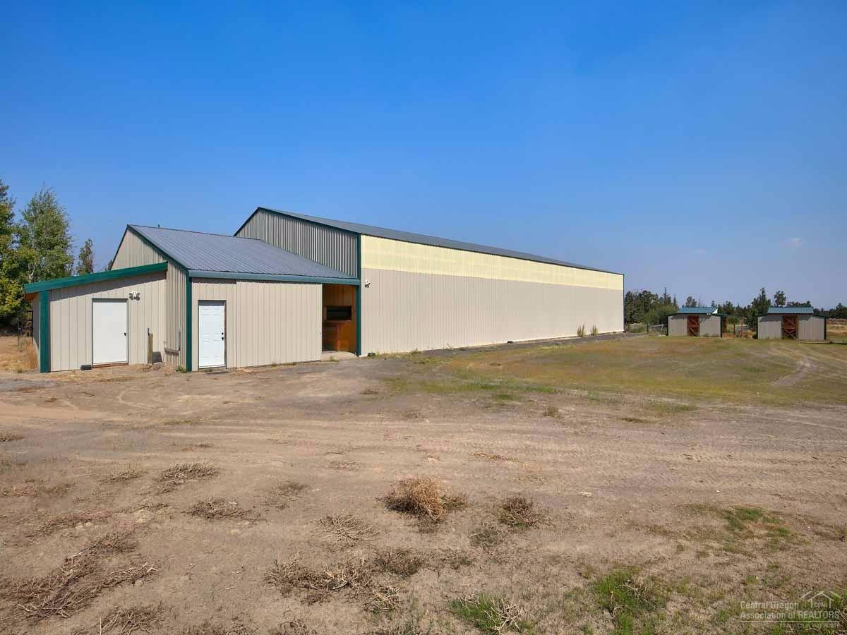 23360 Bear Creek Road Bend, OR 97701 - Photo 13 of 25 Gallery Image 13