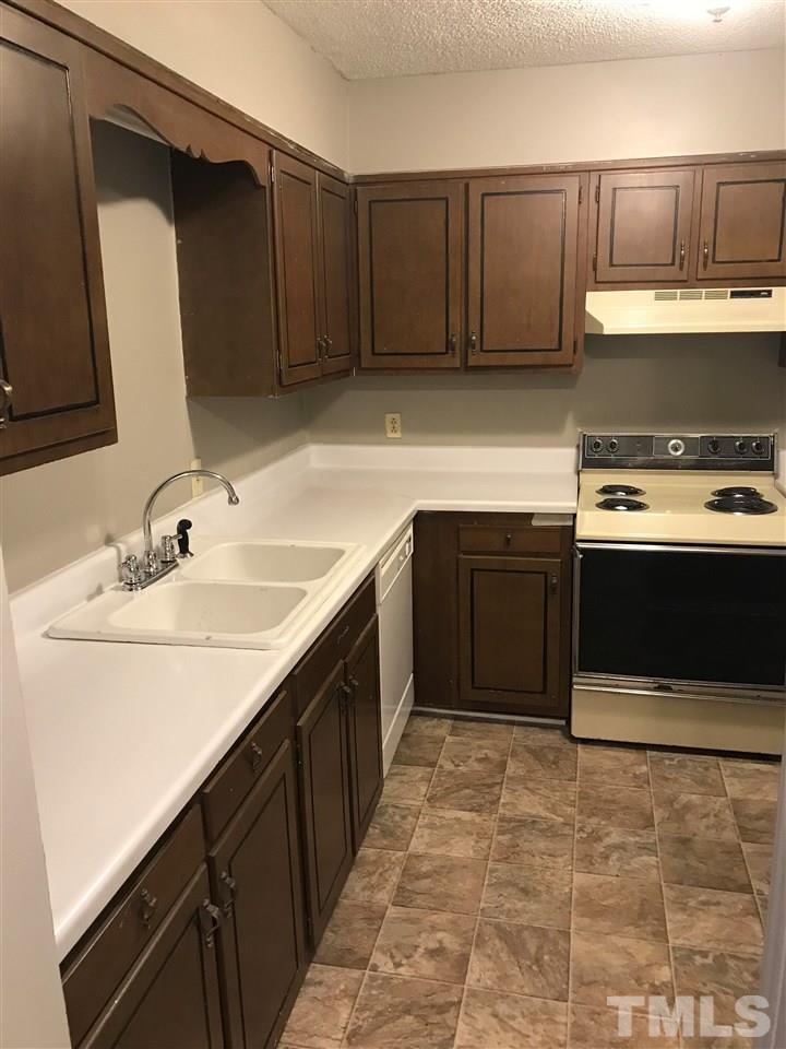 5026 Flint Ridge Place, Unit 5026 Raleigh, NC 27609 - Photo 3 of 6