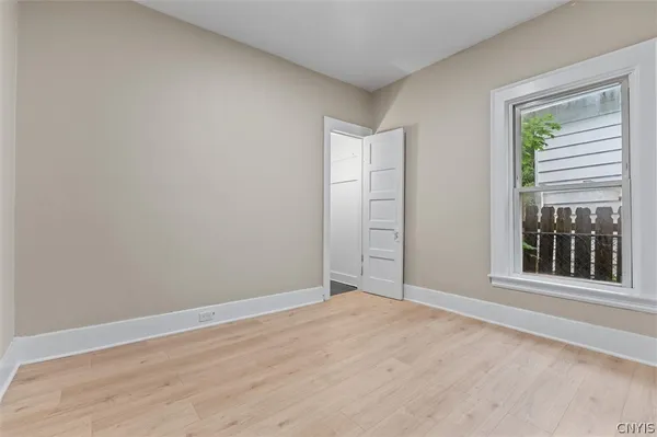 $1,691 | 712 Oak Street, Syracuse, NY 13203