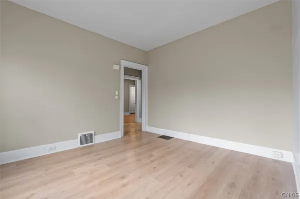 $1,691 | 712 Oak Street, Syracuse, NY 13203