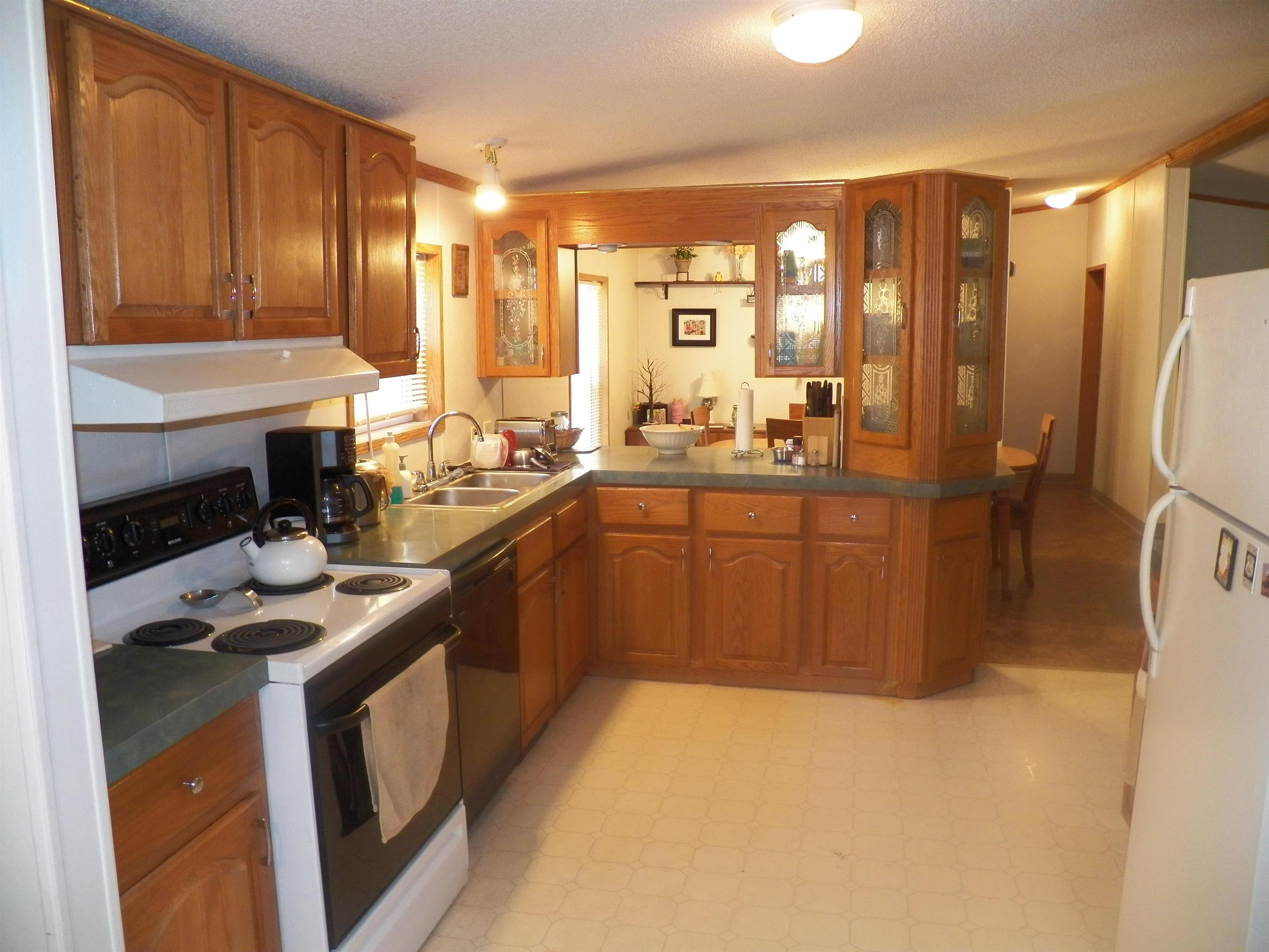 68 Mountain Road Bennington, NH 03442 - Photo 4 of 40