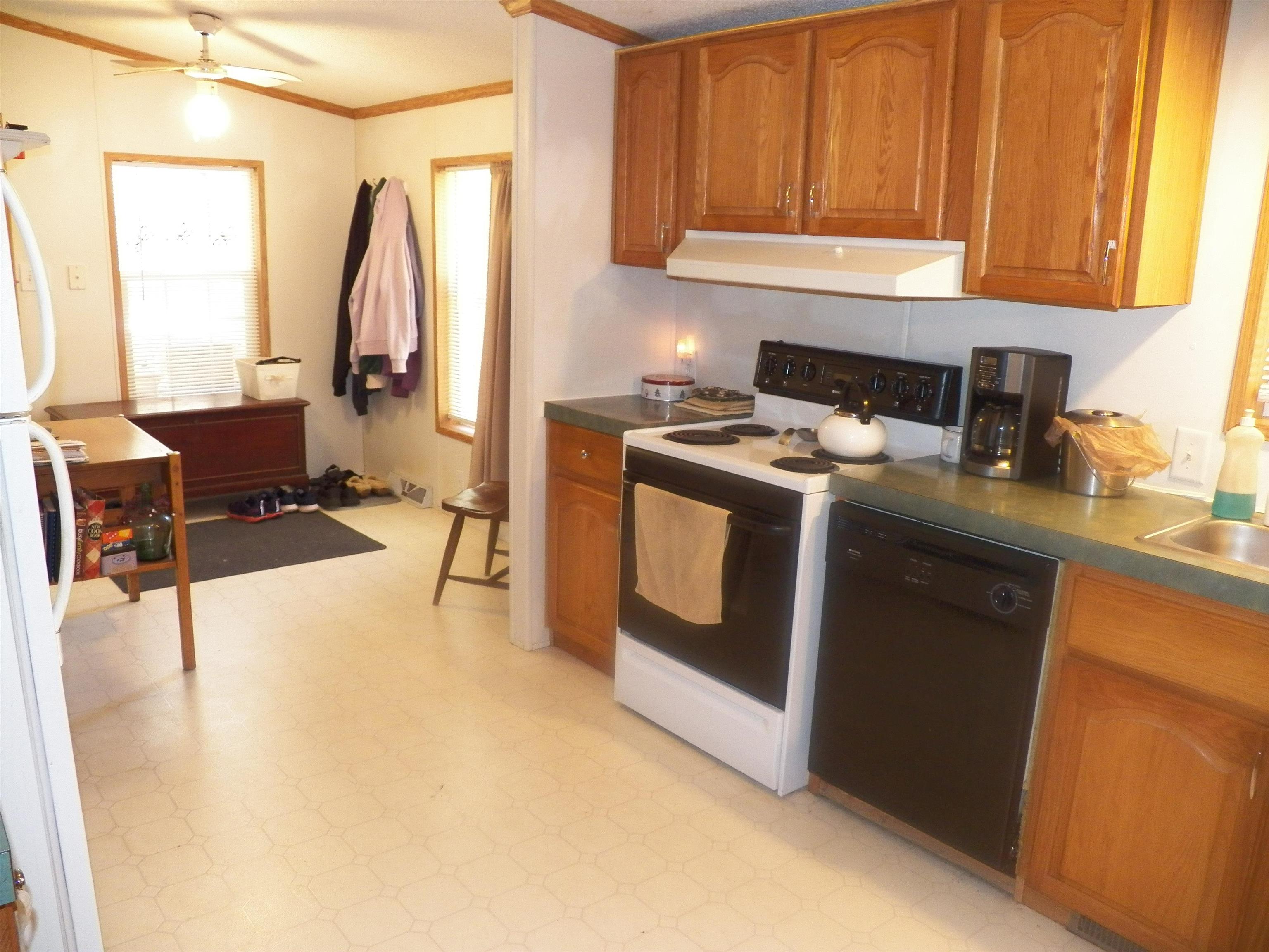 68 Mountain Road Bennington, NH 03442 - Photo 7 of 40